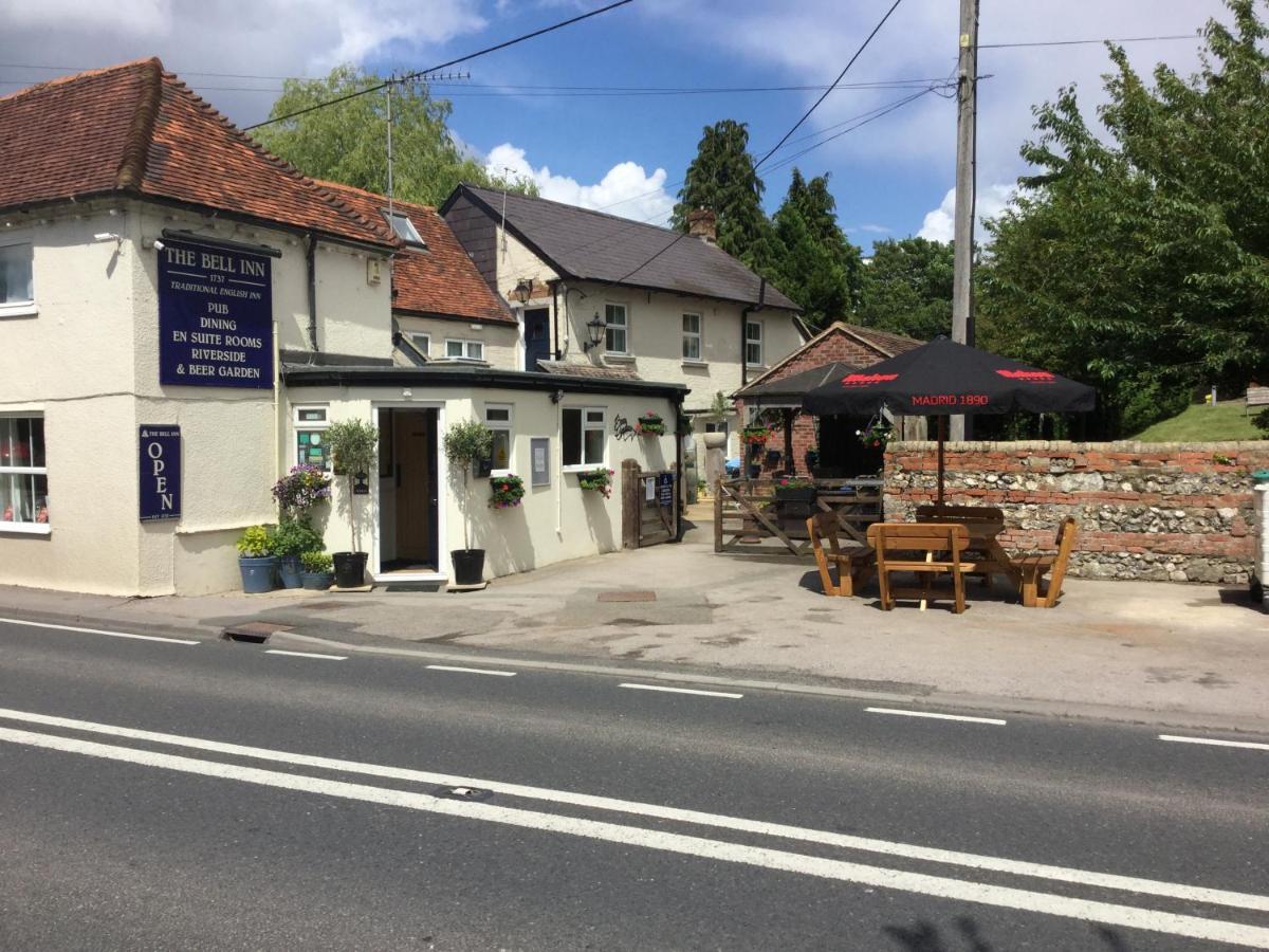 The Bell Inn Солсбері Екстер'єр фото